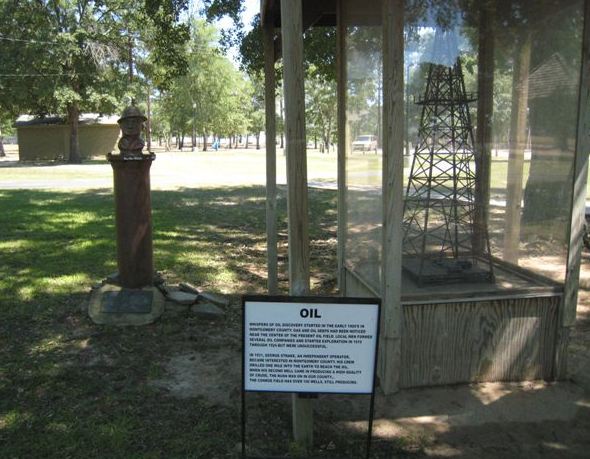 Joe-Roughneck-Conroe Joe Roughneck monument in Conroe, Texas