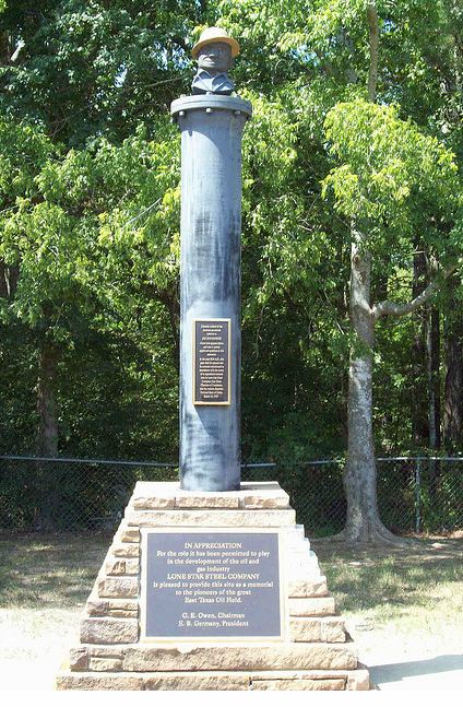 Joe-Roughneck-Depot-Museum-Joinerville-AOGHS Joinerville, Texas, Joe Roughneck memorial.