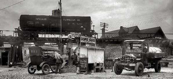 Dome Gas Station at Takoma Park in 1921.